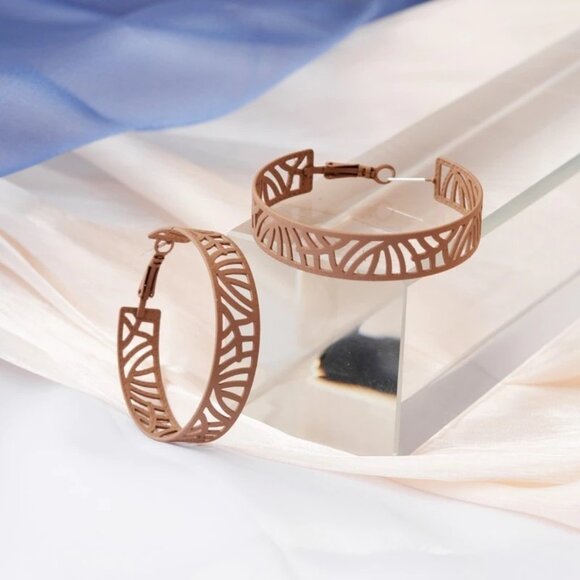 Tristen Shayelle Colorful Abstract Large Hoop Earrings Brown Gift Packaged - Picture 1 of 9